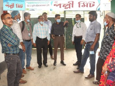গাক এর প্রতিষ্ঠাতা নির্বাহী পরিচালকের পল্লী মিট এ্যান্ড এগ প্লান্ট পরিদর্শন