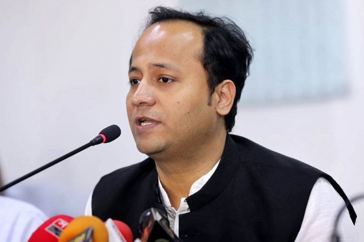 শিক্ষকরা নিজ শিক্ষা প্রতিষ্ঠানের শিক্ষার্থীদের কোচিং বা প্রাইভেট পড়াতে পারবেন না-শিক্ষা উপমন্ত্রী