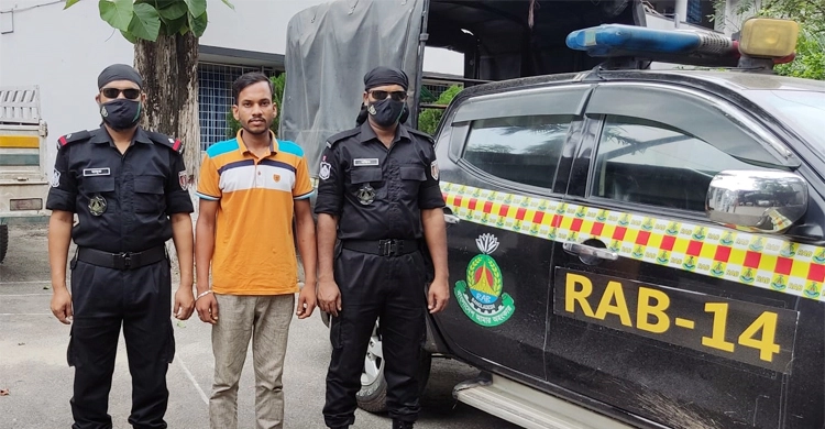 ৬০ বছরে বৃদ্ধাকে ধর্ষণের মামলায় যুবক হানিফ র‌্যাবের হাতে গ্রেফতার