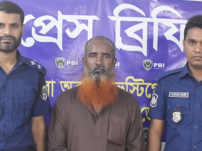 বিধবা বোনকে বিয়ে না করা ও ধারের টাকা ফেরত না পেয়ে ক্ষোভে শ্রমিককে কুপিয়ে দ্বিখণ্ডিত