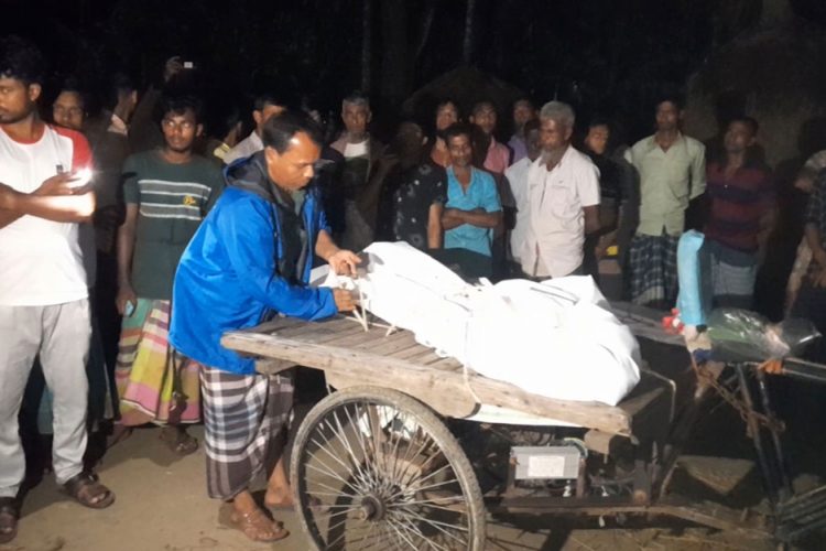 মা-মেয়েসহ তিনজনকে কুপিয়ে হত্যার ঘটনায় জামাই আটক