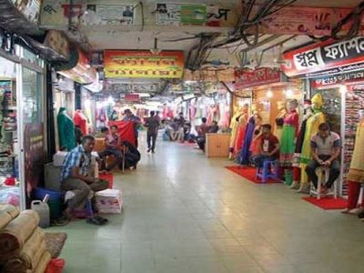 রাত ৮টার পর দোকানপাট খোলা না রাখার নির্দেশ
