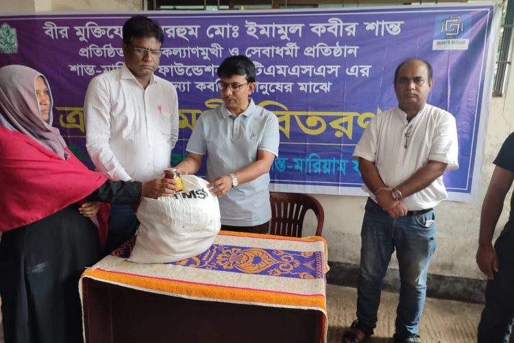 সিলেট ও সুনামগঞ্জ টিএমএসএসের সপ্তম দিনে ত্রাণ সামগ্রী বিতরণ 