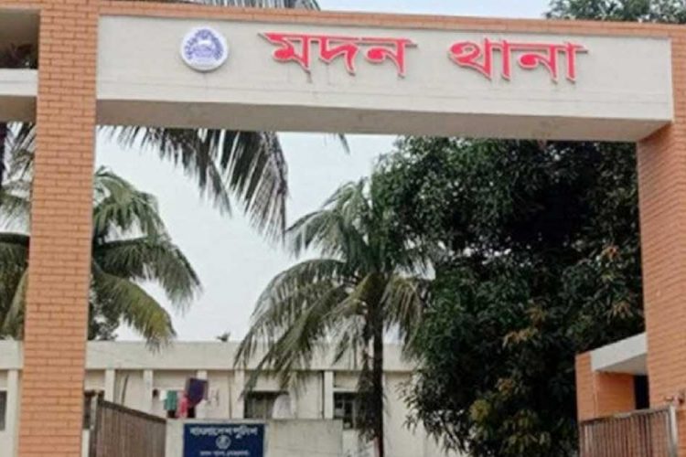 নেত্রকোণায় পূর্বশত্রুতার জের ধরে দুপক্ষের সংঘর্ষে এক যুবক নিহত