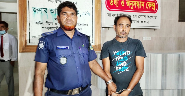 ট্রাকচাপায় একই পরিবারের তিনজন নিহতের ঘটনায় চালককে  দুদিনের রিমান্ড মঞ্জুর