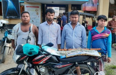 ময়মনসিংহে চাকরি দেওয়ার প্রলোভনে প্রতারণা  ৪ ভাই গ্রেফতার