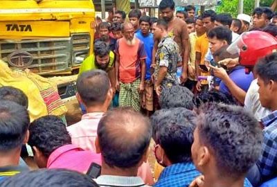 পূর্বধলা ট্রাকচাপায় দুই মোটরসাইকেল আরোহী নিহত