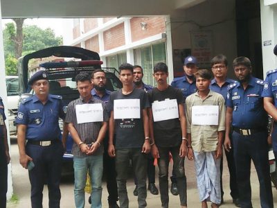 ডিবি পুলিশ পরিচয়ে সড়কে ট্রাক আটকে ১১ হাজার লিটার সয়াবিন তেল লুটঃ গ্রেফতার ৪