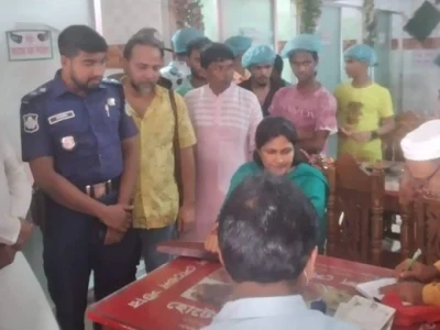 ভালুকায় খাবারে তেলাপোকা পাওয়ায় হোটেল মালিককে ৪০ হাজার টাকা জরিমানা
