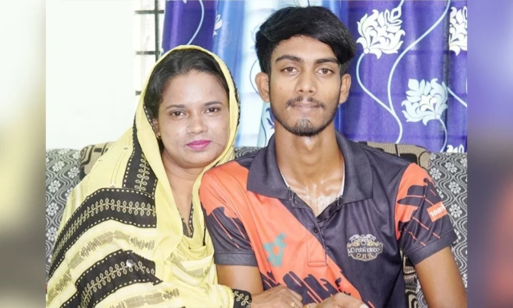 কলেজ ছাত্রের সাথে অসম বিয়েঃ সেই কলেজ শিক্ষিকার মৃত্যু নিয়ে নানা প্রশ্ন