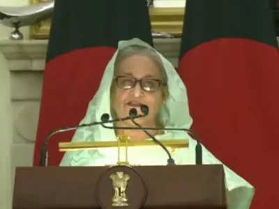 ভারতে চার দিনের সফর শেষে দেশে ফিরেছেন প্রধানমন্ত্রী শেখ হাসিনা