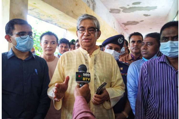 টেলিযোগাযোগ মন্ত্রীর ময়মনসিংহ জেলা টেলিফোন এক্সচেঞ্জ পরিদর্শন