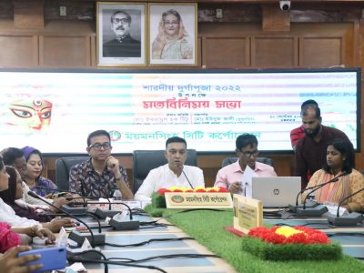 সুষ্ঠু শারদীয় দুর্গাপূজা উদযাপনে হিন্দু নেতৃবৃন্দের সাথে বিনিময় করলেন মেয়র টিটু