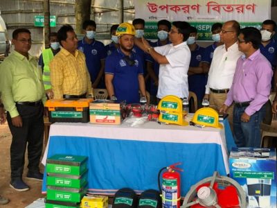 বগুড়ায় টিএমএসএস-এর এসইপি অটোমোবাইল প্রকল্পের সুবিধা ভোগীেদর অনুদান প্রদান