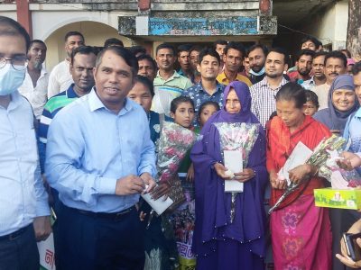 জেলা প্রশাসকের পুরস্কার পেল কলসিন্দুুরের ৮ ফুটবলারের পরিবার
