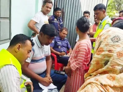 বিয়ের জন্য চাপ দেওয়ায় এক গৃহবধূকে কুপিয়ে হত্যা করেছে পরকীয়া প্রেমিক