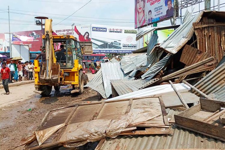 নগরীতে যানজট নিরসনে অবৈধ স্থাপনা উচ্ছেদ অভিযান শুরু