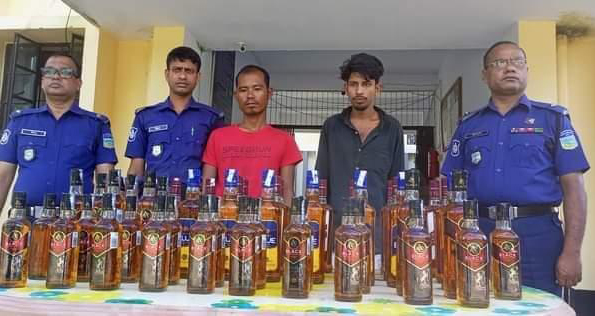 ধোবাউড়ায় বিজিবির অভিযানে ৫২ বোতল ভারতীয় মদসহ আটক ২