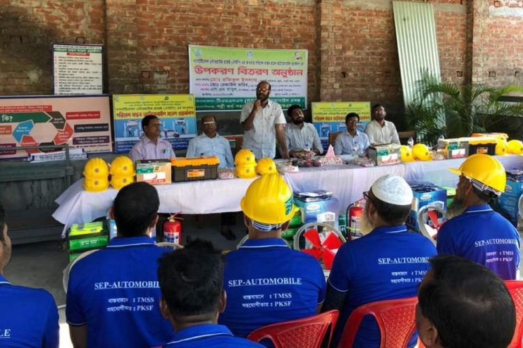 নওঁগায় টিএমএসএসের সেপ অটোমোবাইল প্রকল্পের অনুদান বিতরণ