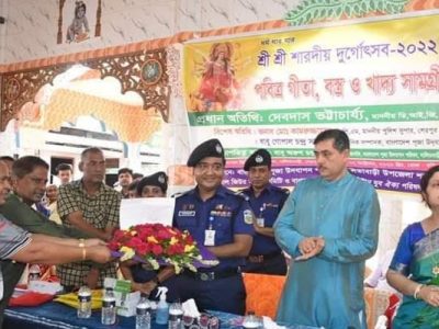 ময়মনসিংহ রেঞ্জ ডিআইজির বিভিন্ন পূজামন্ডপ পরিদর্শন