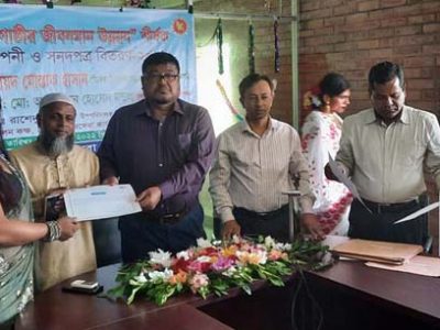 পাবনায় হিজড়াদের জীবনমান উন্নয়ন শীর্ষক প্রশিক্ষণের সমাপনী ও সনদ বিতরণ