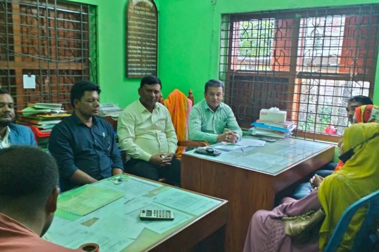নাটোরে টিম ওয়ার্ক পরবর্তি টিএমএসএসের কর্মকর্তাদের সাথে বৈঠক অনুষ্ঠিত