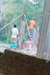 ১৪৪ ধারা ভঙ্গ করে মসজিদ ঘেষে নির্মাণ হচ্ছে আরেক মসজিদ! রক্তক্ষয়ী সংঘর্ষের আশঙ্কা