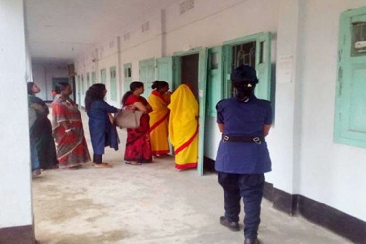 নির্বাচনে  ছেলের পরাজয়ের খবর পেয়ে  মারা গেলেন বাবা