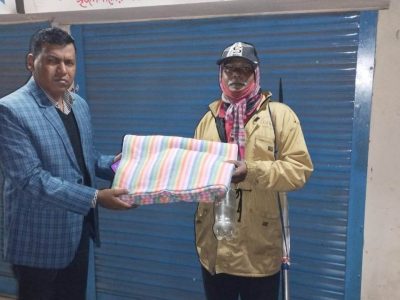 আবারো শীতার্ত নিরাপত্তাকর্মীদের পাশে দাঁড়ালেন মানবিক ওসি শাহ কামাল