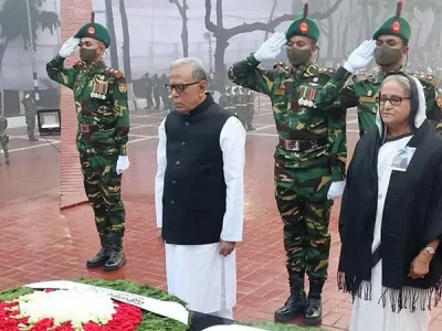 বুদ্ধিজীবী স্মৃতিসৌধে ফুল দিয়ে শ্রদ্ধা জানিয়েছেন প্রেসিডেন্ট ও প্রধানমন্ত্রী