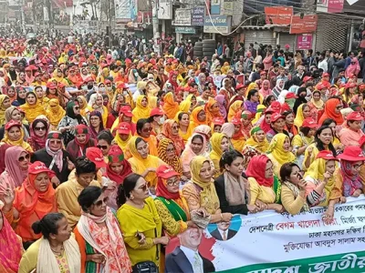১০ দফা দাবিতে রাজধানীতে গণমিছিল ও বিক্ষোভ সমাবেশ করছে বিএনপি