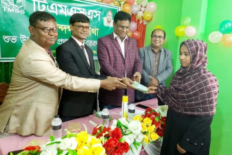 সুনামগঞ্জ জেলায় টিএমএসএসের নতুন শাখা উদ্বোধন ও ঋণ বিতরন