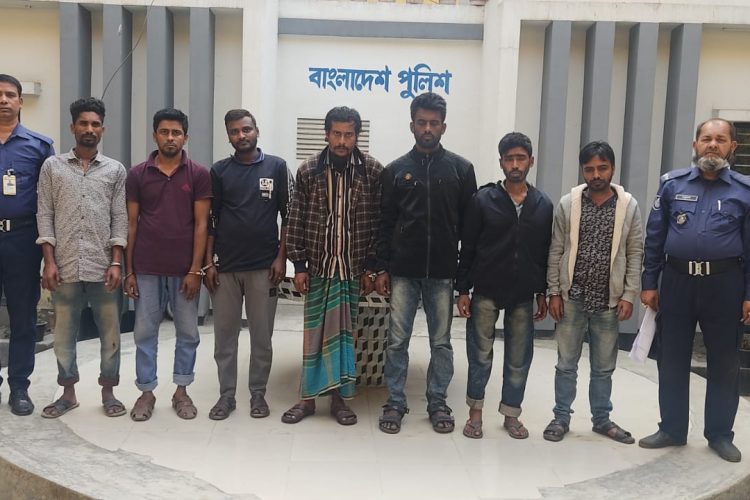 ময়মনসিংহে কোতোয়ালী  পুলিশের অভিযানে বিভিন্ন অপরাধে গ্রেফতার ১৫