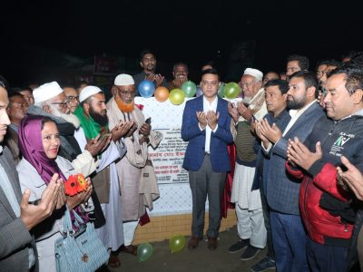 মসিকের নৌকাকৃতি আধুনিক এলইডি বাতি উদ্বোধন করলেন মেয়র টিটু