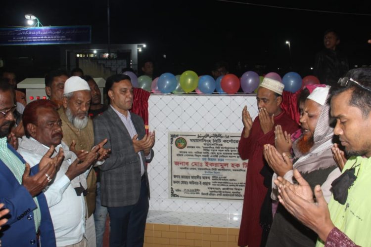 মসিকের ৩০ কিলোমিটার রাস্তায় সড়কবাতি উদ্বোধন করলেন মেয়র টিটু