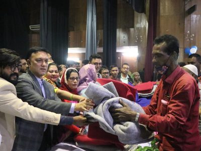 ১ হাজার শীতার্ত  নাগরিকের মাঝে কম্বল বিতরণ করেছেন মসিক মেয়র