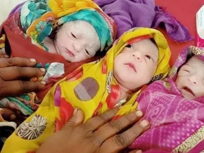 নরমাল ডেলিভারিতে ৩ কন্যা সন্তানের জন্ম দিলেন এক গৃহবধূ