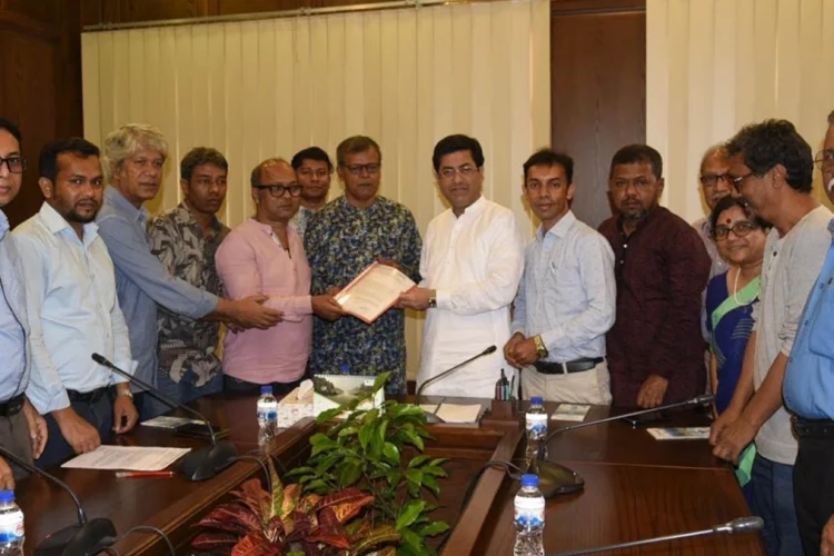 মুক্তিযুদ্ধে শহীদ ১৩ সাংবাদিকের নামে ঢাকা দক্ষিণ সিটিতে  ১৩টি সড়কের নামকরণের দাবি ডিইউজের