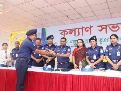 আবারও শ্রেষ্ঠত্ব অর্জন কোতোয়ালীর অফিসার ইনচার্জ শাহ কামাল আকন্দসহ ৭ অফিসার ও ৩ পুলিশ সদস্যের