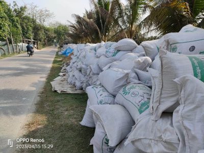 মানবজমিনের সাংবাদিককে হুমকি তার সাফিনা সাইলেজের ভুট্টা প্রকল্পে সন্ত্রাসী হামলা, থানায় অভিযোগ