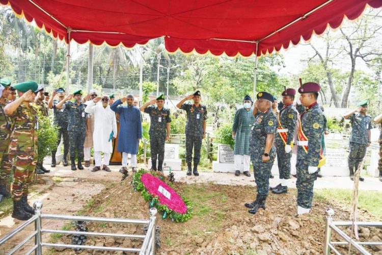 আনসার-ভিডিপি’র সাবেক মহাপরিচালক ওয়াজহিউল্ল্যাহ এর জানাজা ও দাফন সম্পন্ন
