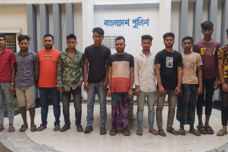 ময়মনসিংহ কোতোয়ালি পুলিশের অভিযানে পরোয়ানাভুক্তসহ গ্রেফতার ১৫