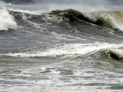 কক্সবাজারের আরও কাছে  ঘূর্ণিঝড় ঘণ্টায় ১৮০-২০০ কিলোমিটার গতিতে আসছে মোখা