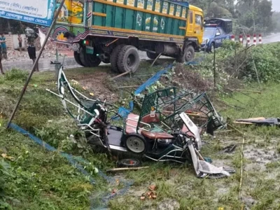 জামালপুরে ট্রাকের ধাক্কায় ব্যাটারিচালিত অটোরিকশার চালকসহ নিহত ৪
