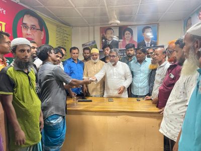 হালুয়াঘাটে অগ্নিকাণ্ডে ক্ষতিগ্রস্থ ক্ষুদ্র ব্যাবসায়ীদের পাশে -সৈয়দ এমরান সালেহ প্রিন্স