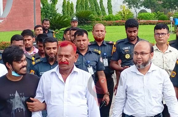 ৪ যুদ্ধাপরাধী, ২ জেএমবিসহ ২৬ জনের ফাঁসি কার্যকর করা ‘জল্লাদ’ শাহজাহান মুক্তি পেলেন