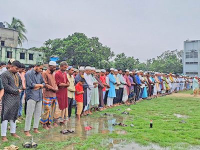 দুর্বৃত্তদের হামলায় নিহত সাংবাদিক নাদিমের দাফন সম্পন্ন