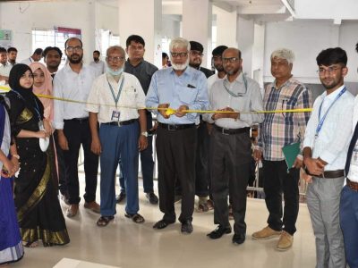 বগুড়ায় পুণ্ড্র ইউনিভার্সিটিতে ইউনিক আইডিয়া ও উপস্থাপনায় দক্ষতা অর্জন বিষয়ক পোষ্টার প্রদর্শন
