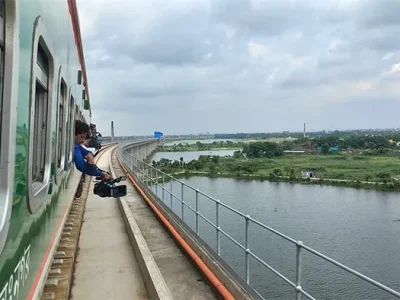 পদ্মা সেতু দিয়ে পরীক্ষামূলকভাবে ট্রেন চলাচল শুরু