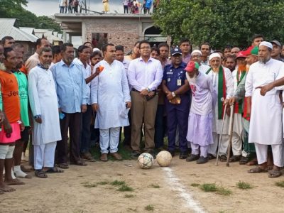 ফুলবাড়ীয়ায় উন্নয়ন মেলা উপলক্ষে  ফুটবল খেলা অনুষ্ঠিত